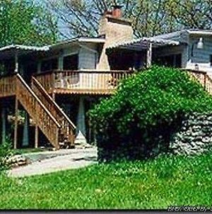 Lakeshore Bed And Breakfast Branson Exterior photo