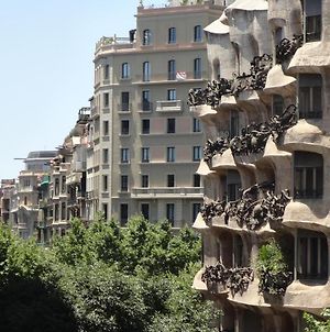 Claris Apartments Barcelona Exterior photo