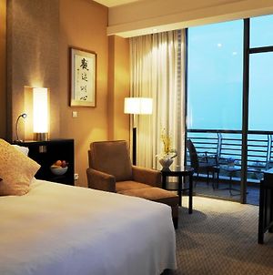 Landison Hotel Huzhou Room photo