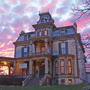 Garth Woodside Mansion Bed And Breakfast Hannibal Exterior photo