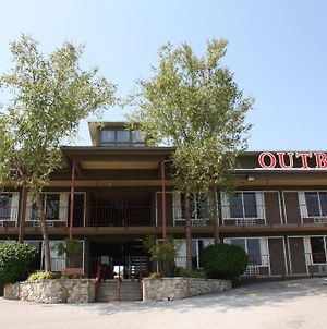 Outback Roadhouse Motel & Suites Branson Exterior photo