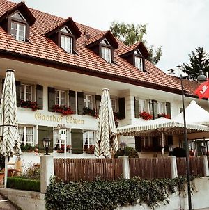 Gasthof Lowen Hotel Wisen Exterior photo