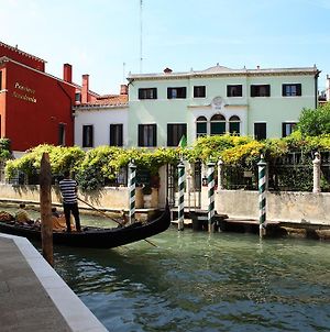 Pensione Accademia - Villa Maravege Venice Exterior photo