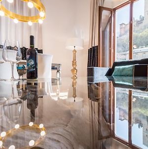 Oro Del Darro Suites Granada Room photo