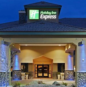 Holiday Inn Express Fallon Exterior photo