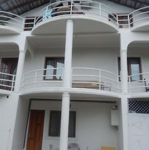 Merabi Guest House Makhinjauri Exterior photo