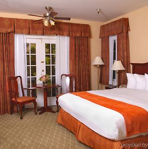 Historic Santa Maria Inn Room photo