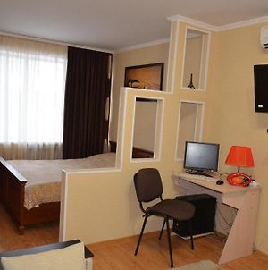 Apartments In The City Centre Of Nikolaev Mykolaiv Room photo