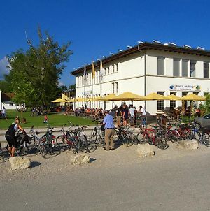 Swiss Hostel Lago Lodge Biel Exterior photo