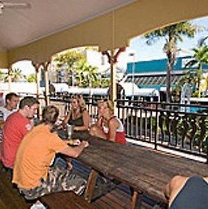 Global Backpackers Central Cairns Exterior photo