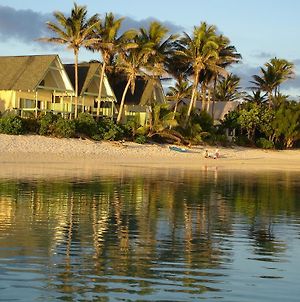 Whitesands Beach Villas Rarotonga Room photo