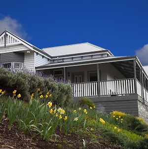 House On The Hill Bed And Breakfast Huonville Exterior photo
