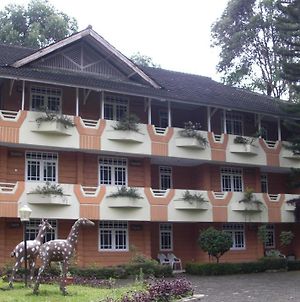 Hotel Ciloto Indah Permai Puncak Exterior photo