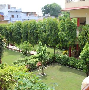 Singh Guest House Varanasi Exterior photo