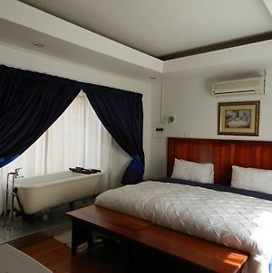 Sleepers Villa Guesthouse Polokwane Room photo