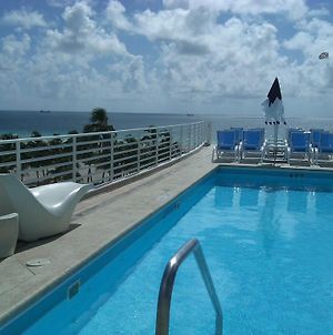 Oceandrivevr Suites Miami Beach Room photo