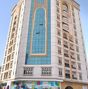 Mazaya Tower Aparthotel Manama Exterior photo