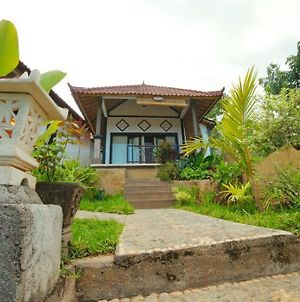 Warung Ary & Home Stay Amed  Exterior photo