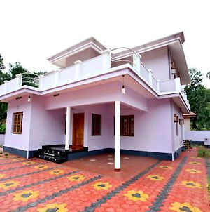Keerthi Homes Todupulai Exterior photo