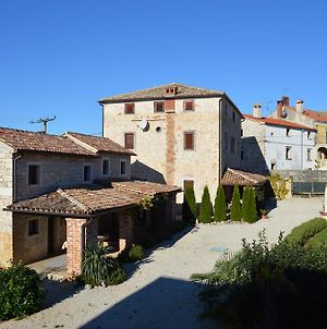 Villas Aurelia Barat  Exterior photo