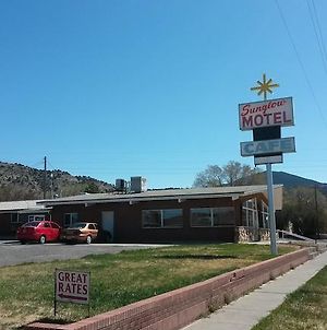 Sunglow Motel And Restaurant Bicknell Exterior photo
