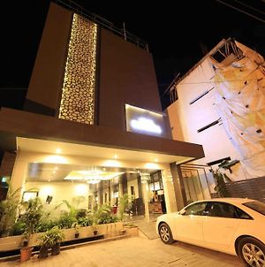 Hotel Regalia Tirupati Exterior photo