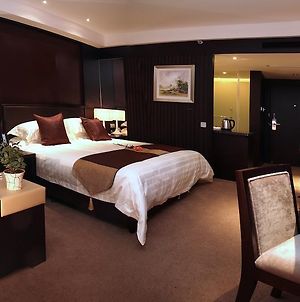 Huangshan Shuguang Yunsong Hotel Room photo