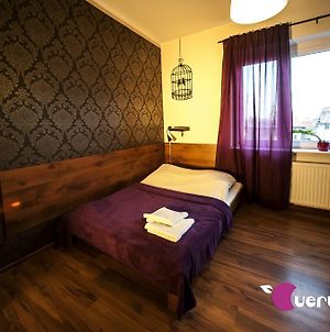 Very Berry Hostel - Old Town, Parking, Lift, Reception 24H Poznan Exterior photo