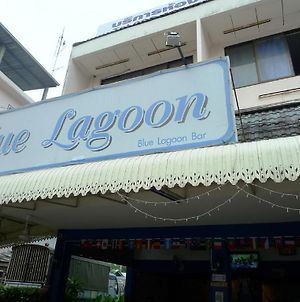 Blue Lagoon Guest House And Bar Cha-Am Exterior photo