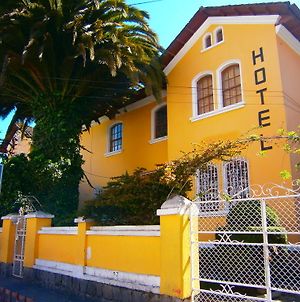 The Yellow House Hotel Quito Exterior photo