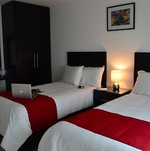 Clamont Suites Hotel Culiacan Room photo