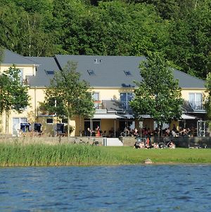 Strandhaus Am Inselsee Hotel Guestrow Exterior photo