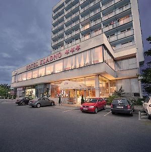 Hotel Kladno Exterior photo