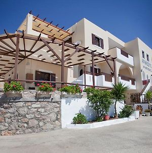 Aphrodite Luxury Studios & Apartments Karpathos Town  Exterior photo