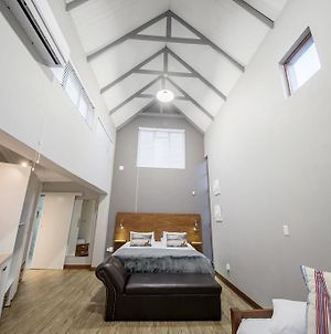Crisp Guest Rooms Bloemfontein Exterior photo