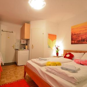 Ajo Vienna Siemens - Contactless Check-In Apartment Room photo