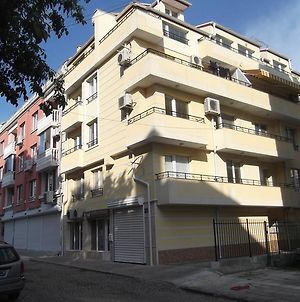 Apartment Sredna Gora Burgas Exterior photo