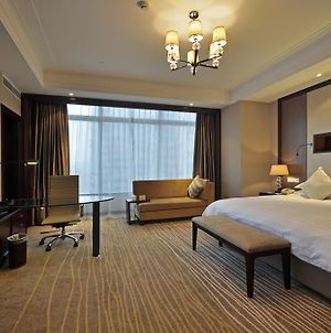 Xujiahui Park Hotel Shanghai Room photo