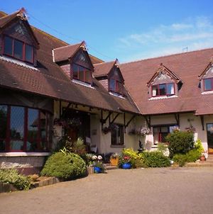 Glenshandan Lodge Guest House Swords Exterior photo