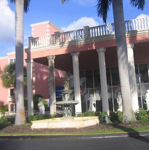 Miami Gardens Inn And Suites Exterior photo