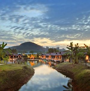 The Villa Laemhin Lagoon Resort Phuket Exterior photo