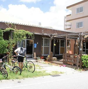 Guest House Agaihama Yonabaru Exterior photo