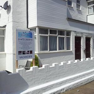 M And J Guest House Cleethorpes Exterior photo