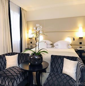 Tiffany Hotel Geneva Room photo