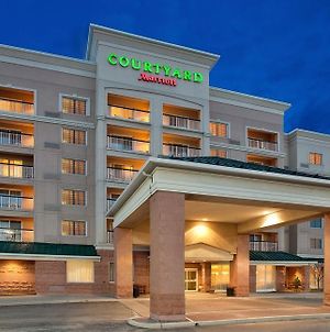 Courtyard By Marriott Toronto Mississauga/Meadowvale Hotel Exterior photo