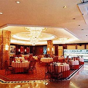Longdu International Jinan Hotel Restaurant photo