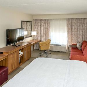 Hampton Inn & Suites By Hilton Chicago Schaumburg Il Room photo