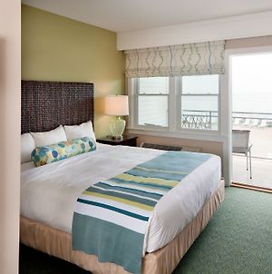 Sea Crest Beach Hotel Falmouth Exterior photo