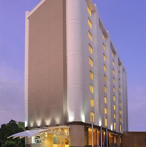 Four Points By Sheraton Ahmedabad Hotel Exterior photo