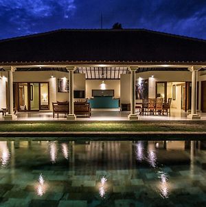 Bali Zen Villas Umalas Kerobokan  Exterior photo